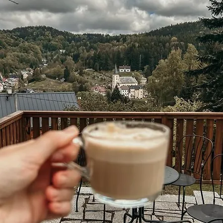 Hranicna 샬레 야노프 나트 니소우